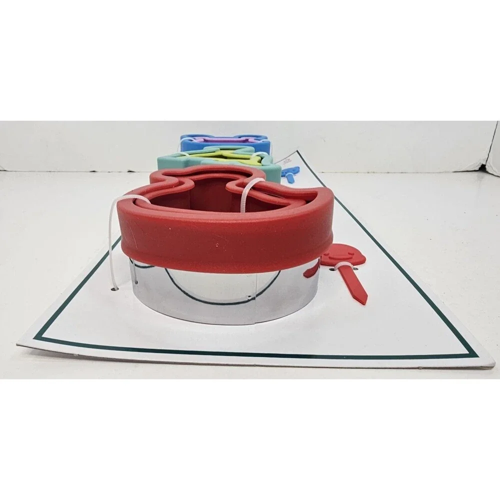 9pc‎ Animal Cutter Set - NIP - Use for Sandwiches, Cookies, Stencils, Play-do